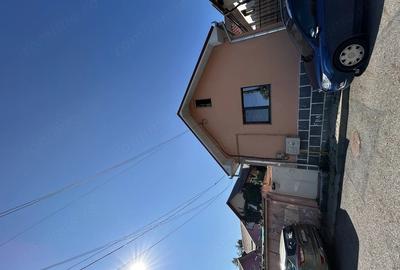 Casă cu Teren 194 Mp în Central