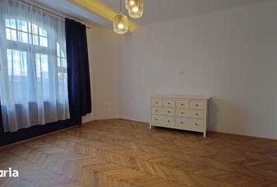 Apartament cu 3 camere semidecomandat în Central - 11