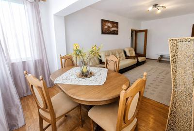 Apartament cu 3 camere semidecomandat în Griviței