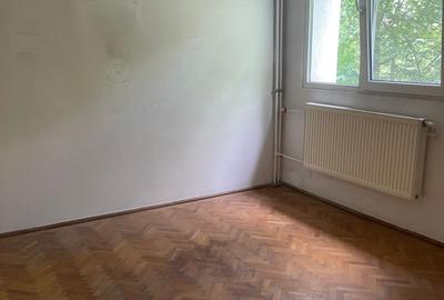 Apartament cu 4 camere decomandat în Titan - 3