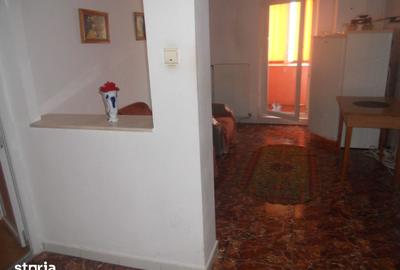 Apartament cu 3 camere decomandat în Central - 1