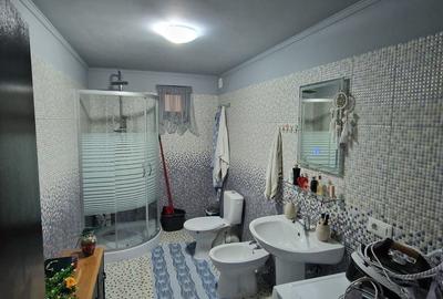Casă cu 5 camere cu Teren 1400 Mp în Baia - 3
