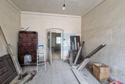 Casă cu 3 camere cu Canalizare în Central - 6