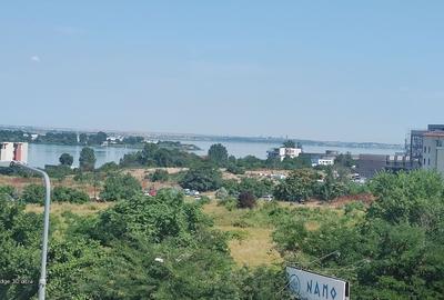 Apartament cu 2 camere semidecomandat, mobilat în Tomis Nord