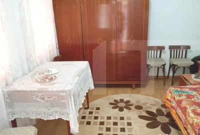 Casă cu 2 camere cu Teren 3600 Mp în Broscăuți