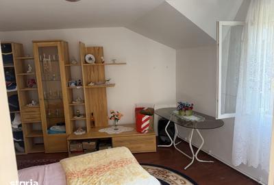 Casă cu 4 camere cu Teren 223 Mp în Titulescu - 10