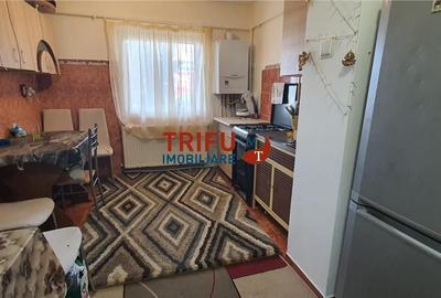 Apartament cu 3 camere decomandat, mobilat în Tolstoi