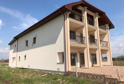 Casă cu 4 camere în Central - 11