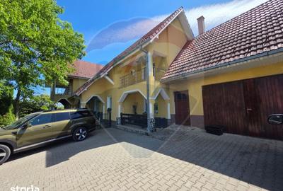 Casă cu 8 camere cu Teren 4534 Mp în Central - 11