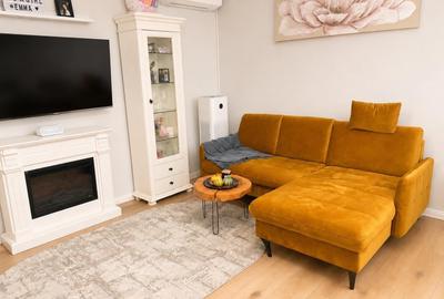 Apartament cu 3 camere decomandat, mobilat în Sânnicoară