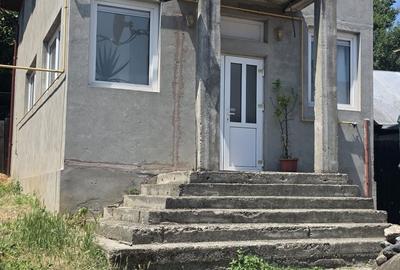 Casă cu 3 camere în Central
