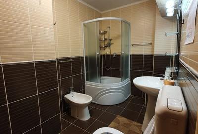 Apartament cu 3 camere semidecomandat în Olteniței