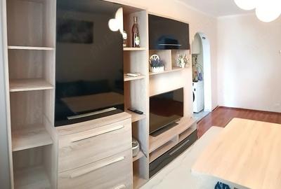 Apartament cu 3 camere semidecomandat în Sălăjan