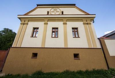 Casă individuală cu 6 camere cu Canalizare în Baciu