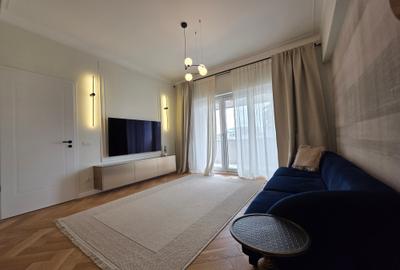 Apartament cu 3 camere semidecomandat în P-ța Romană - 1
