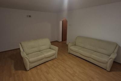 Apartament cu 3 camere decomandat în George Enescu - 2