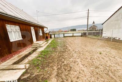 Casă cu 2 camere cu Teren 2000 Mp în Dărmănești - 9