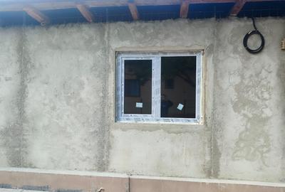 Casă cu 3 camere decomandat în Central