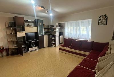 Apartament cu 3 camere în Sud