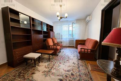 Apartament cu 3 camere semidecomandat în Titan