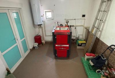 Casă cu 4 camere cu Teren 2405 Mp în Braniștea