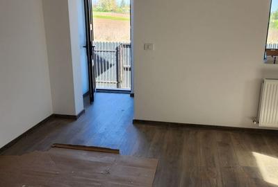Casă cu 3 camere în Mărgineni - 2