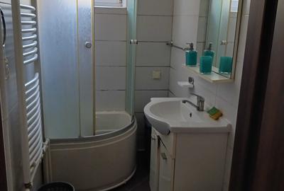 Apartament cu 2 camere semidecomandat în Gara de Nord