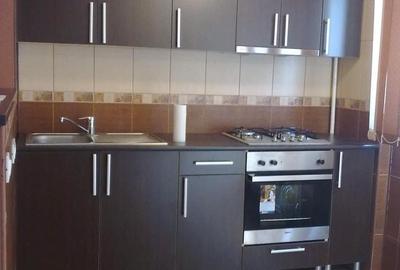 Garsonieră decomandată, mobilată în Titan