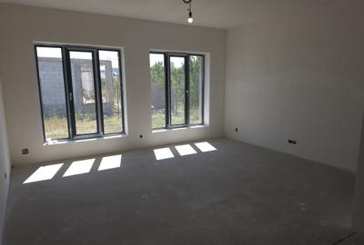 Casă cu 3 camere în Central
