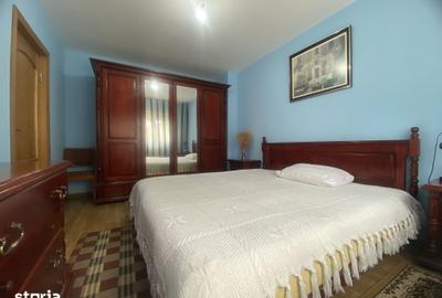Casă cu 5 camere decomandat cu Teren 596 Mp în Central
