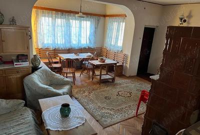 Casă cu 4 camere în Vărzaru - 2