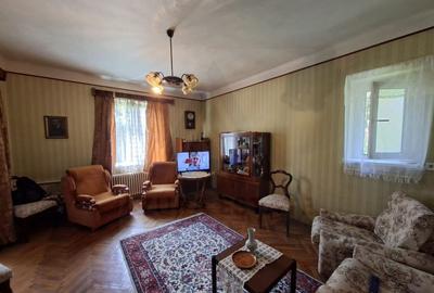 Casă individuală cu 4 camere cu Canalizare în Central - 3