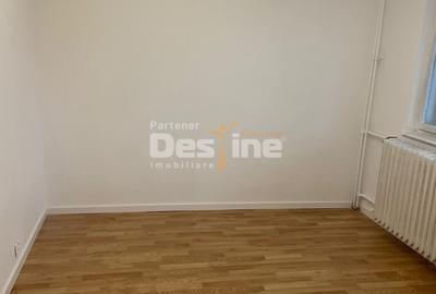 Apartament cu 3 camere semidecomandat în Drumul Taberei