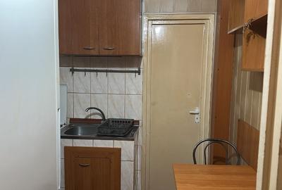 Apartament cu 2 camere decomandat în Craiovei - 1