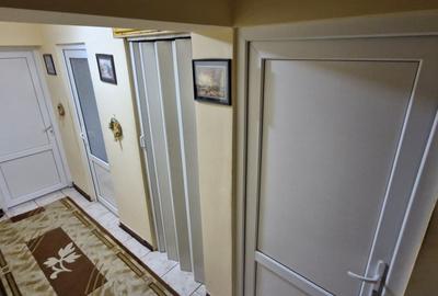 Apartament cu 3 camere semidecomandat în Central - 2