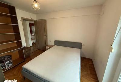 Apartament cu 4 camere semidecomandat, mobilat în Titan