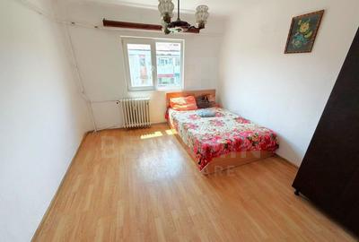 Apartament cu 4 camere decomandat în Central - 2
