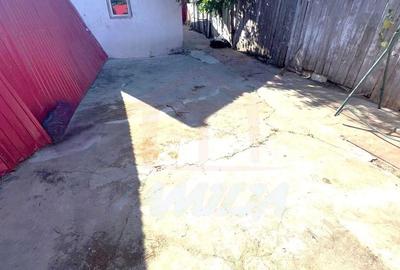 Casă individuală cu 3 camere cu Canalizare în Piața Centrală - 4