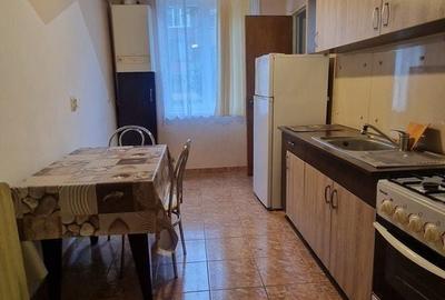 Apartament cu 2 camere decomandat în Cetate