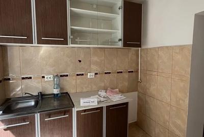 Apartament cu 2 camere în Micro 16