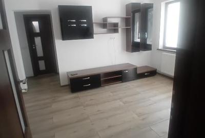 Apartament cu 2 camere semidecomandat în Tomis I - 1