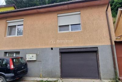 Casă cu 4 camere în Muncitoresc