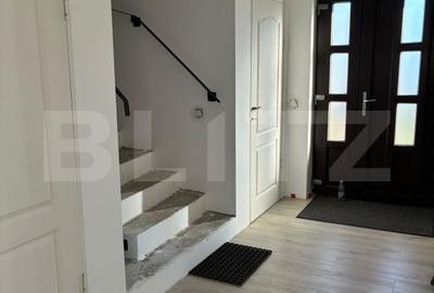 Casă cu 4 camere cu Teren 600 Mp în Central
