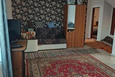 Casă cu 2 camere cu Teren 1600 Mp în Bosia - 2