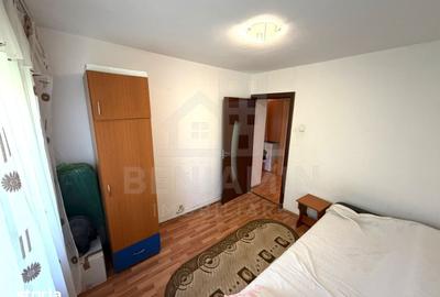Apartament cu 3 camere decomandat în Craiovița Nouă - 2