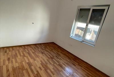 Casă cu 3 camere în Central