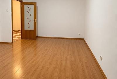 Garsonieră decomandată în Timpuri Noi