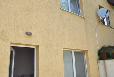 Casă cu 4 camere cu Teren 60 Mp în Central