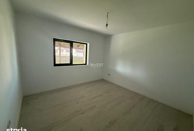 Casă cu 5 camere cu Teren 1100 Mp în Valea Lupului