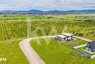 Teren de 760 mp, în Vulcan